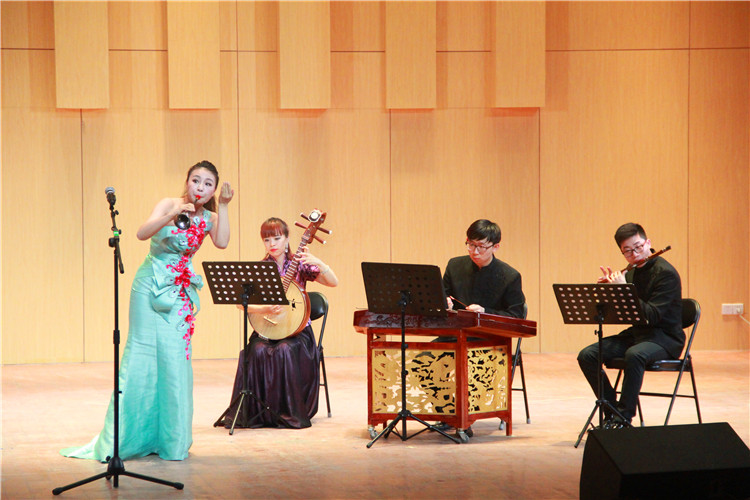 2016051610352051.jpg 中国音乐学院应邀来公司交流演出